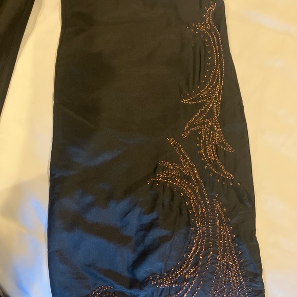 Black, wide leg, French Connection pants, with sequins on the sides. Size 10. - Picture 7 of 8